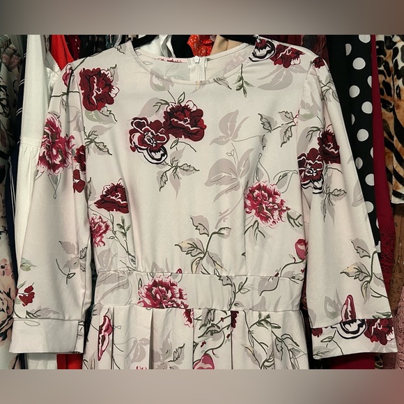 Amazon White Floral Dress - Picture 2 of 10